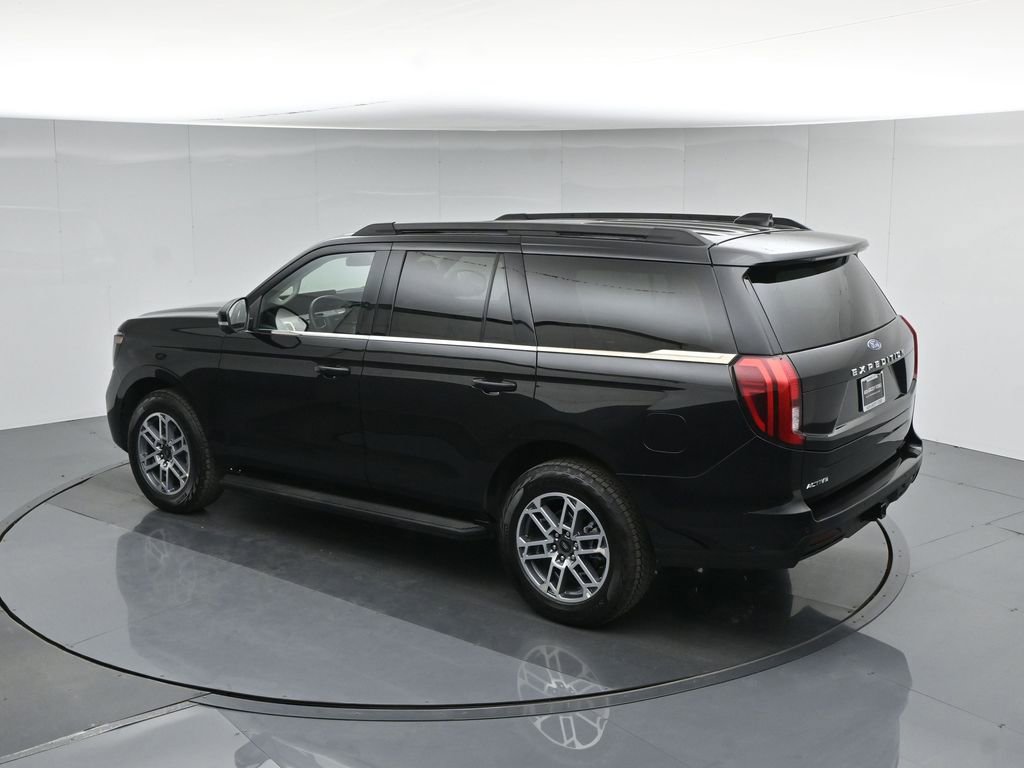 Used 2025 Ford Expedition Active AWD/4WD image 48