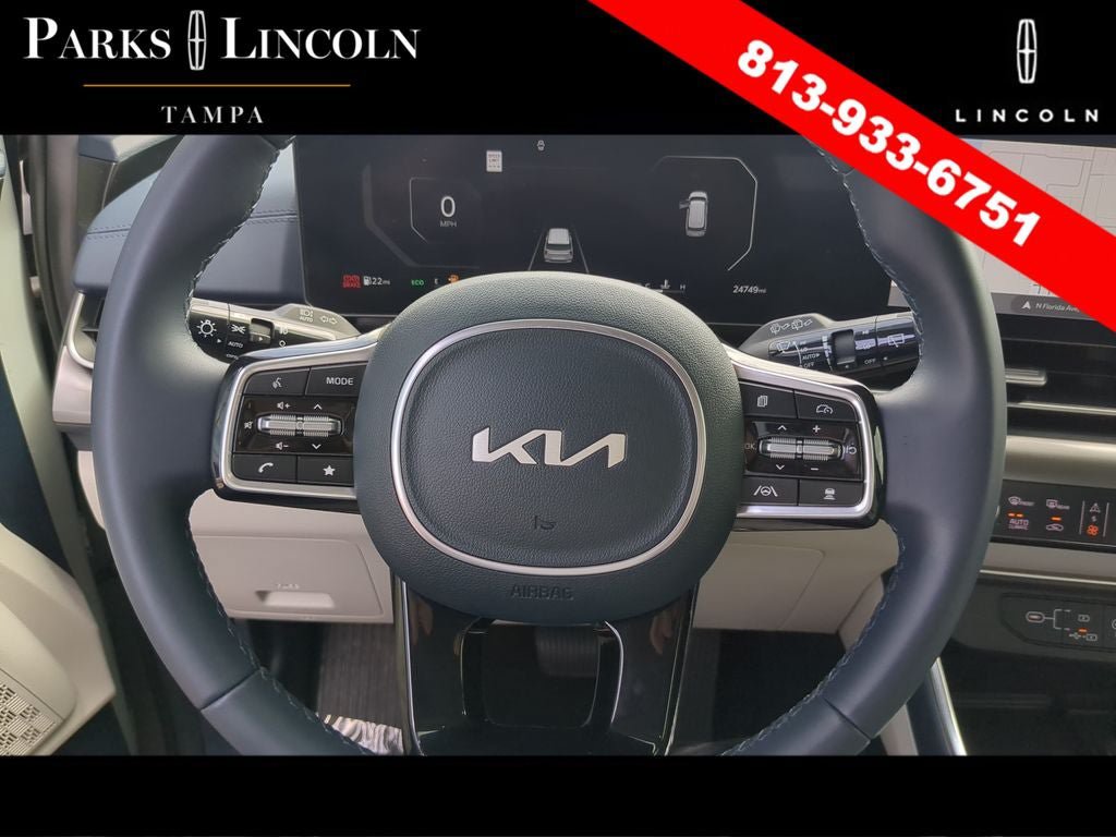 Used 2025 Kia Carnival SX FWD image 32