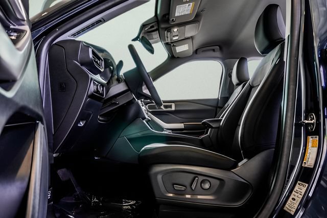 Used 2024 Ford Explorer XLT RWD image 34