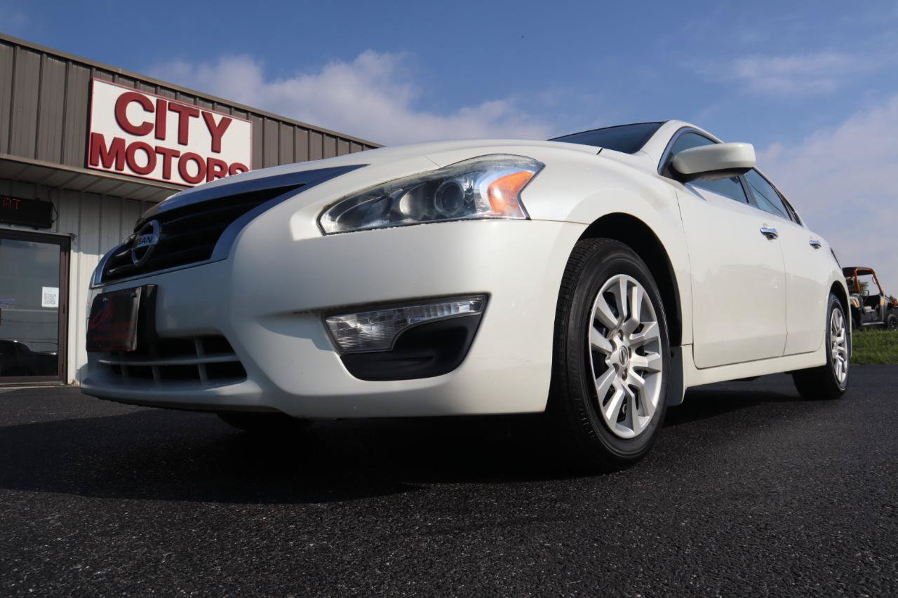 Used 2014 Nissan Altima 2.5 S w/ Display Audio Package FWD image 15
