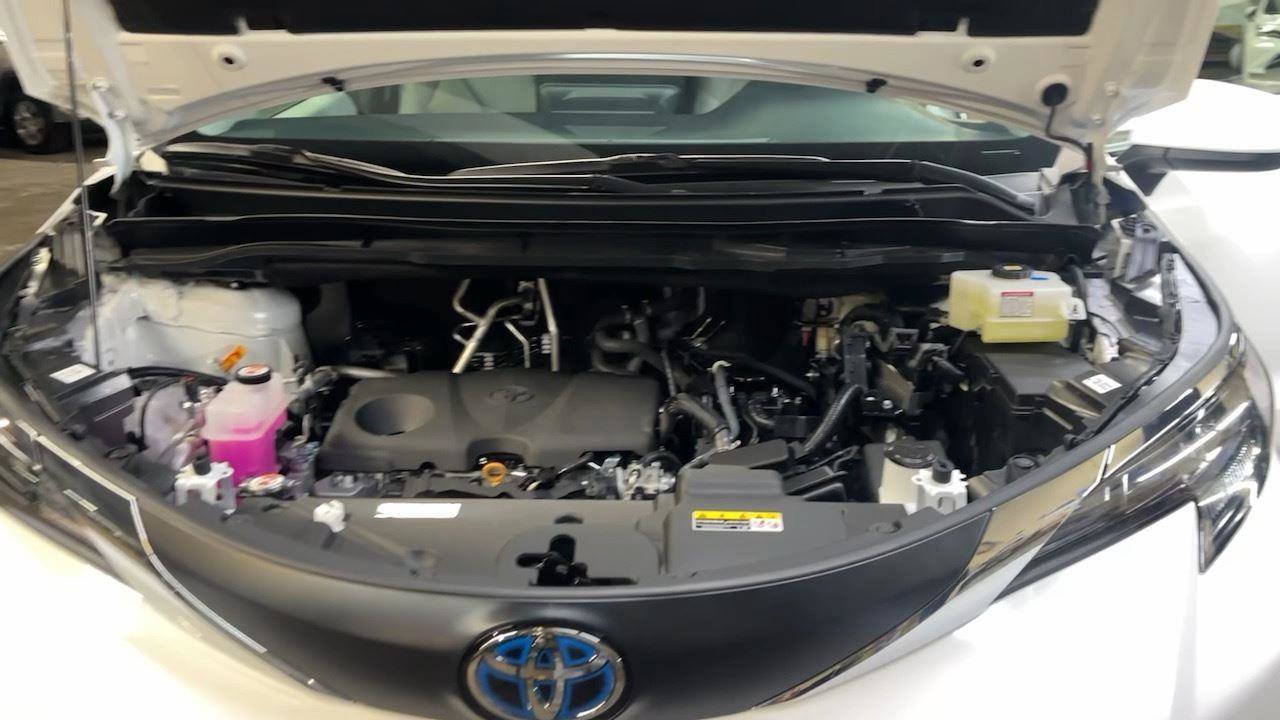 Used 2025 Toyota Sienna LE image 39