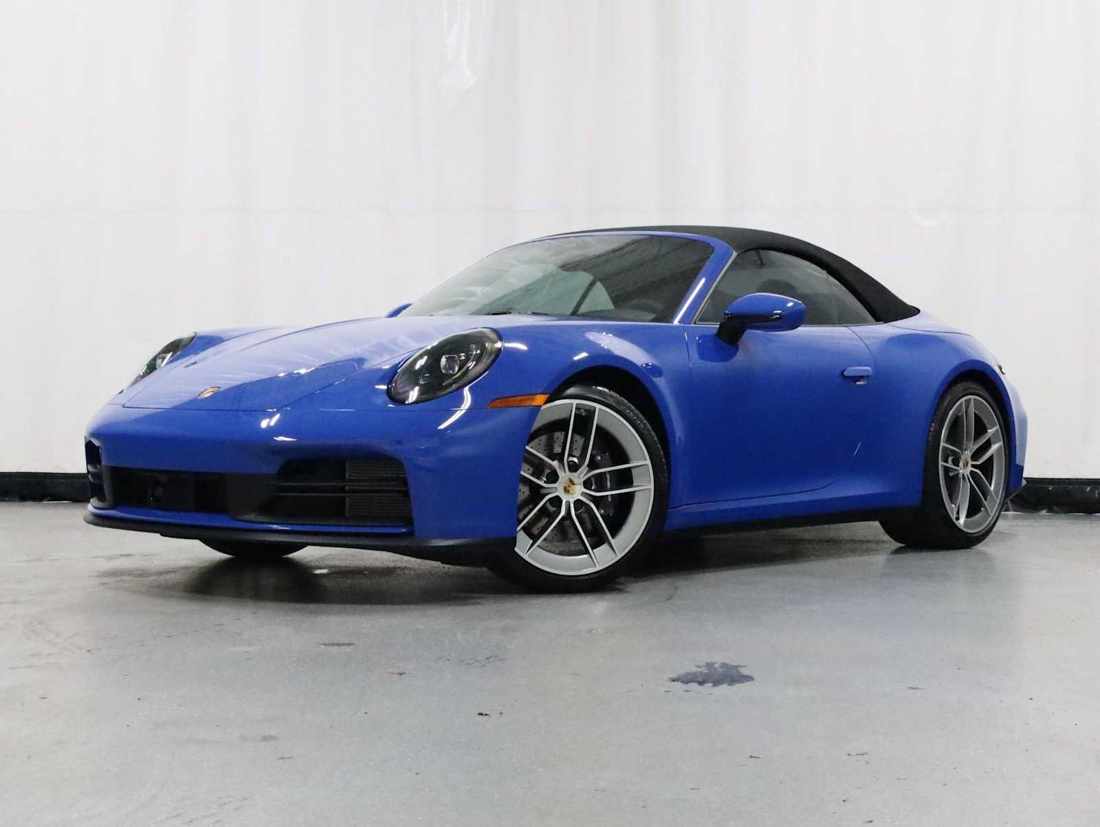 Certified 2025 Porsche 911 Carrera RWD image 1