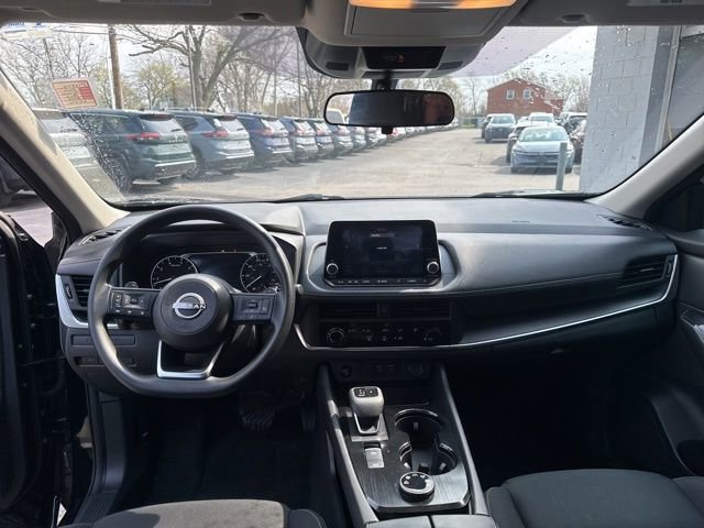 Used 2024 Nissan Rogue S image 19