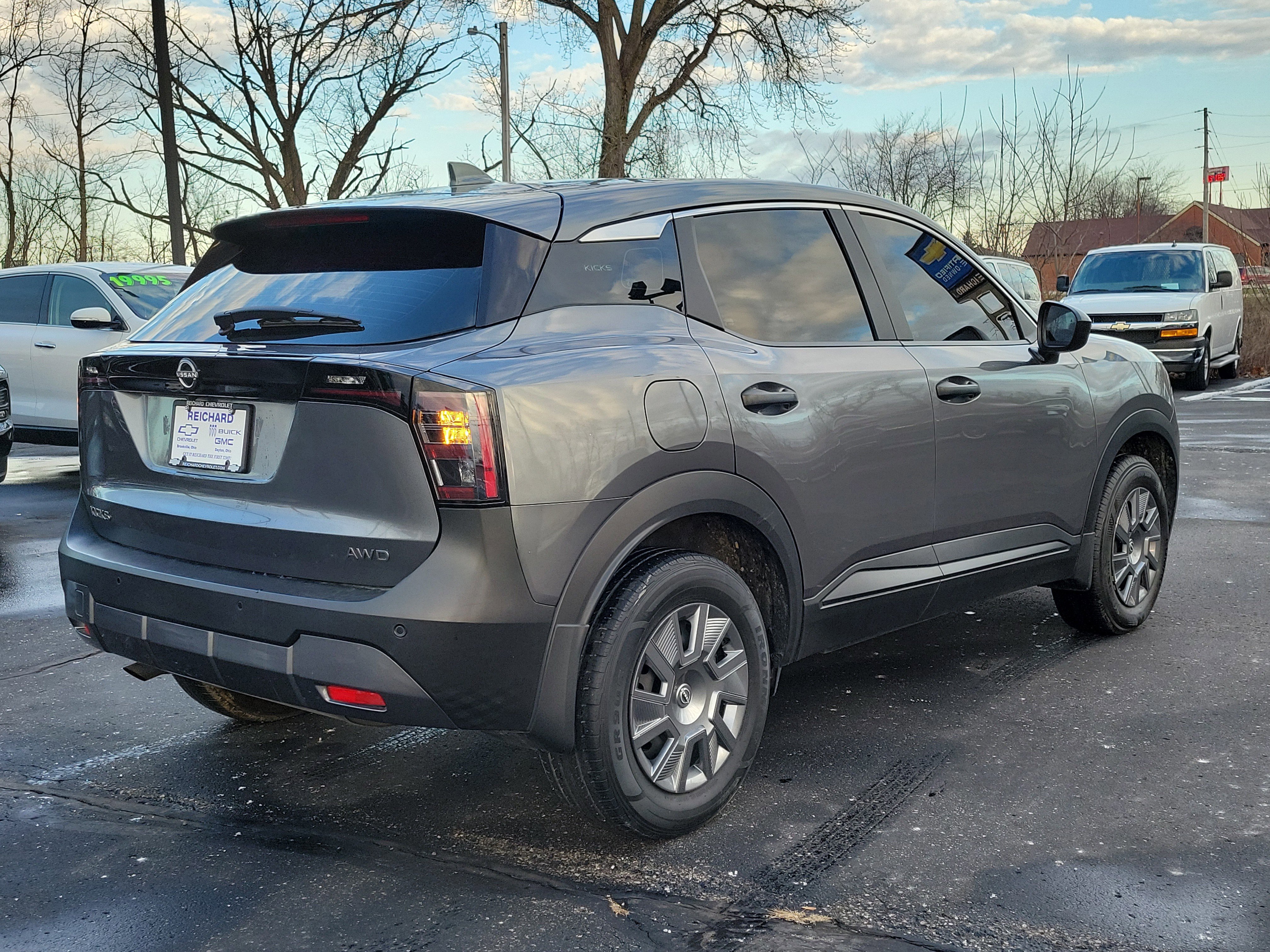 Used 2025 Nissan Kicks S image 4