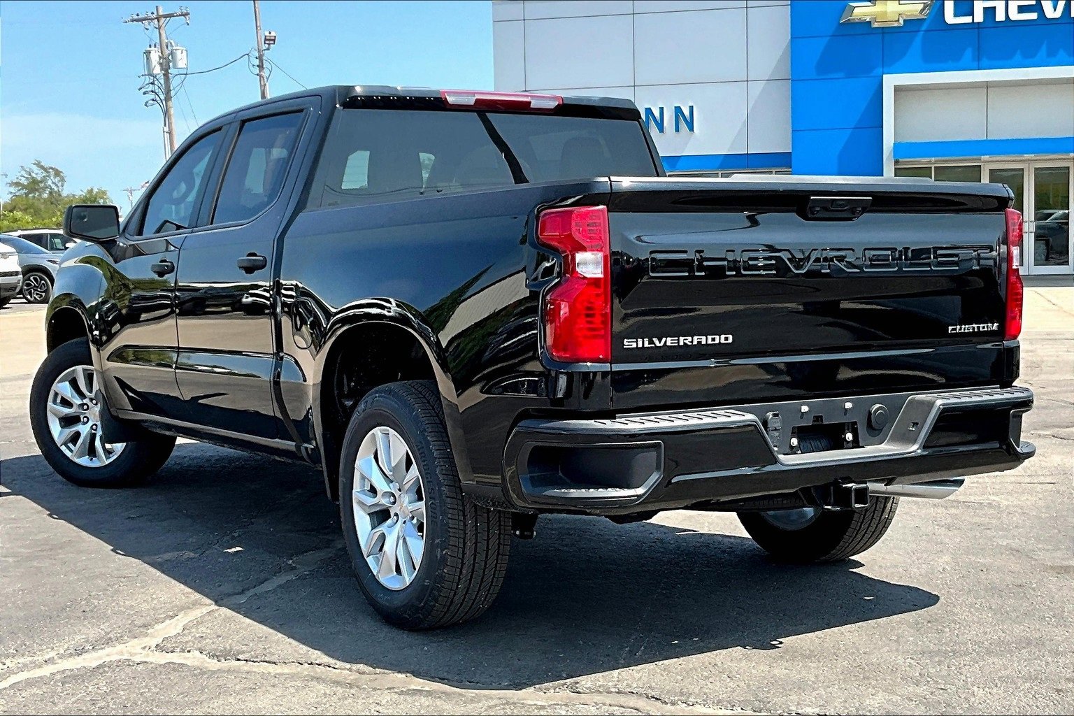 New 2025 Chevrolet Silverado 1500 Custom image 3
