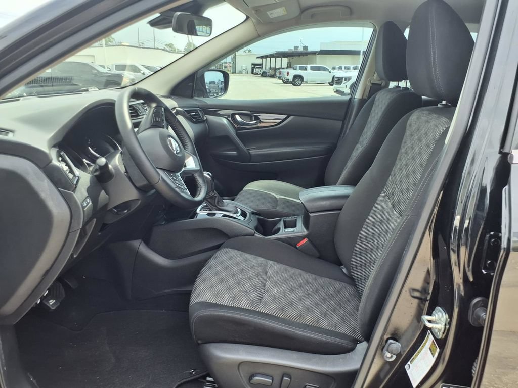 Used 2021 Nissan Rogue Sport SV FWD image 13