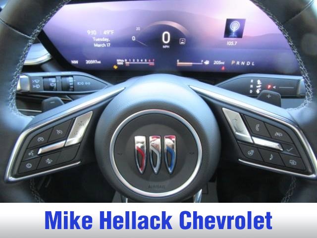 Used 2025 Buick Enclave Preferred FWD image 12