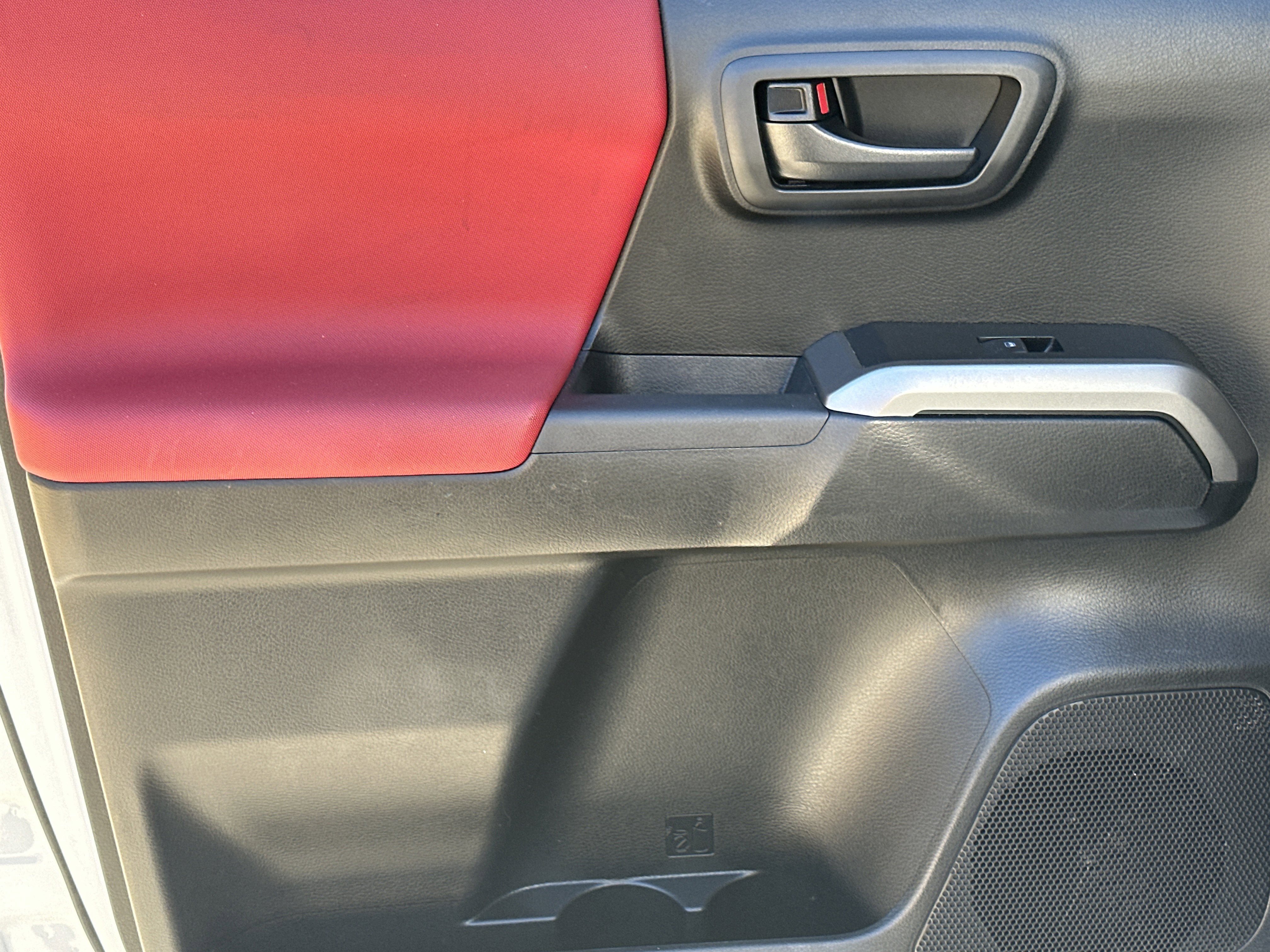 Used 2022 Toyota Tacoma SR5 image 21