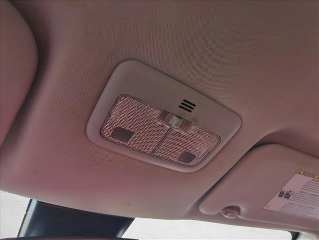 Used 2018 Toyota Corolla LE image 14