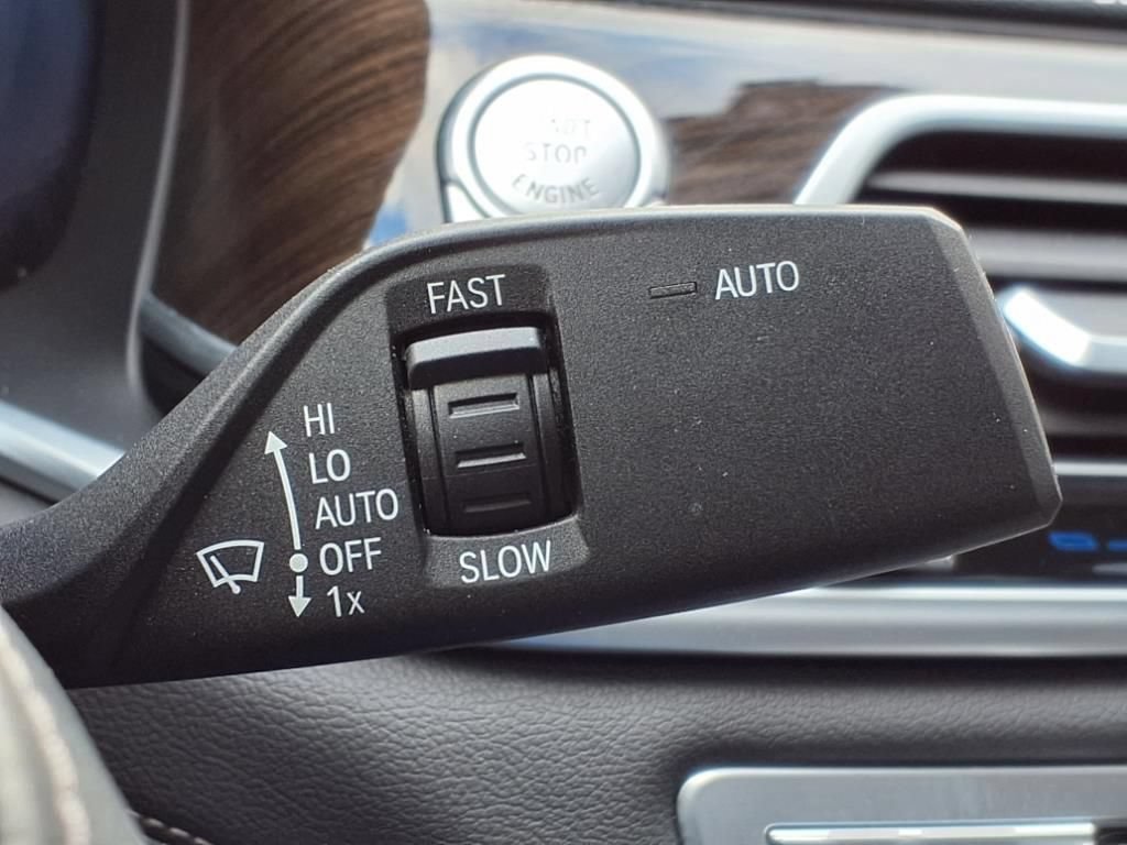Used 2021 BMW 740i xDrive w/ Premium Package AWD/4WD image 22