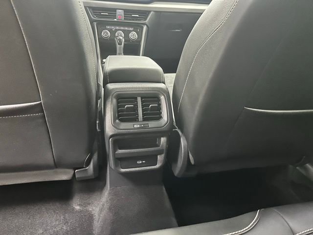 Certified 2023 Volkswagen Taos SE w/ Panoramic Sunroof Package image 12