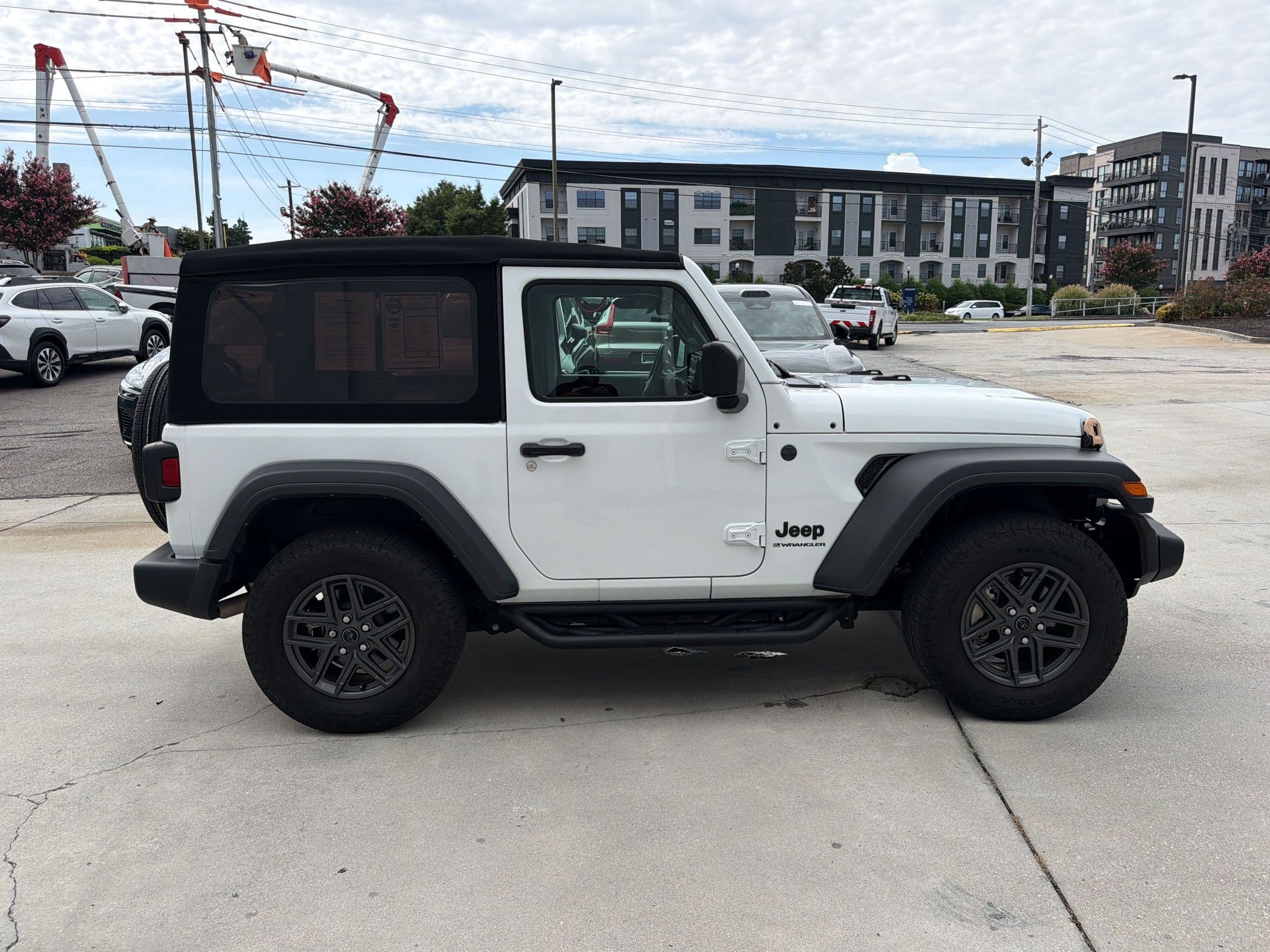 Used 2024 Jeep Wrangler Sport AWD/4WD image 8