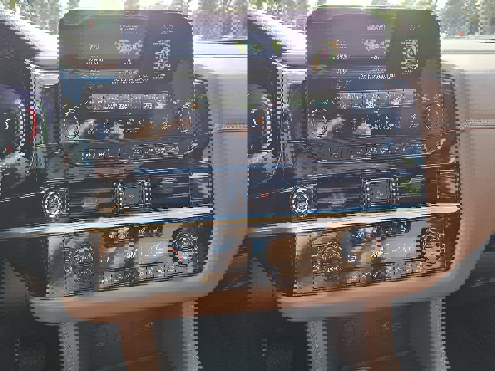 Used 2024 Nissan Pathfinder Platinum w/ Cargo Package image 7