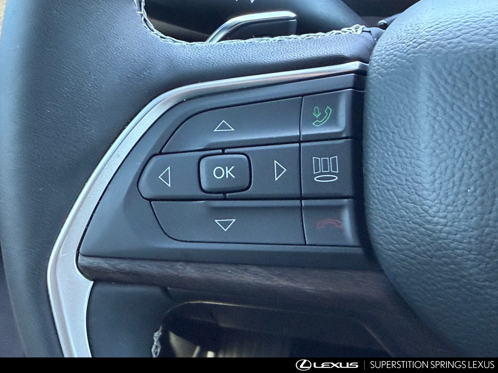 Used 2025 Jeep Grand Cherokee Limited AWD/4WD image 24