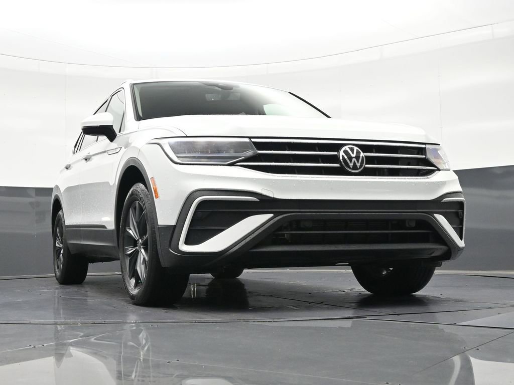 Used 2024 Volkswagen Tiguan SE FWD image 29