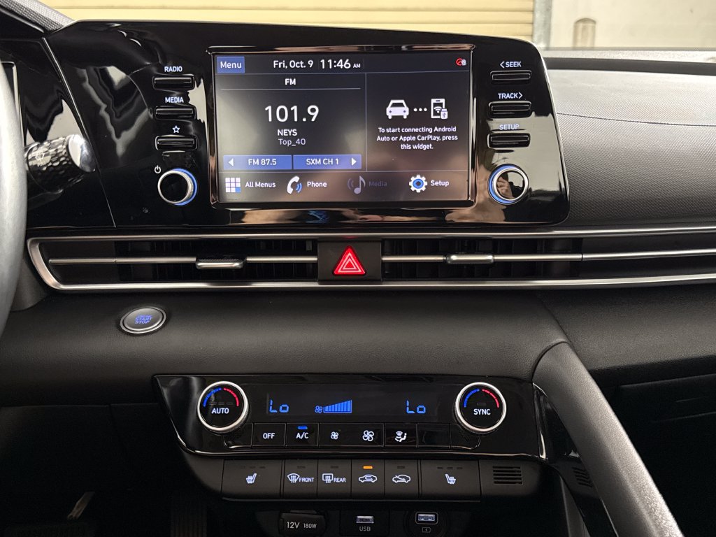 Used 2022 Hyundai Elantra SEL w/ Convenience + Premium Package FWD image 19