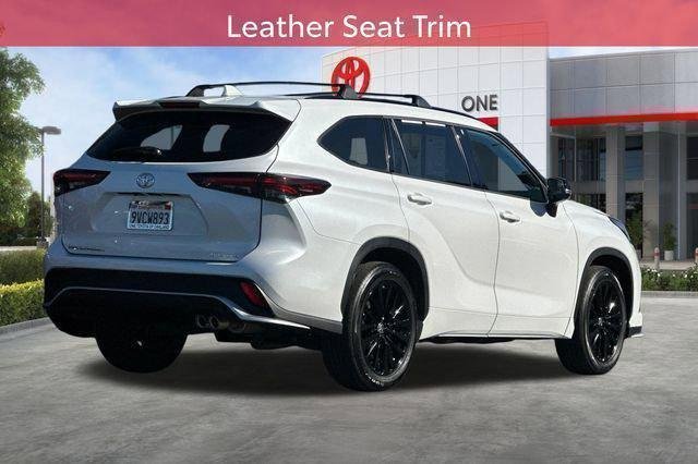 Used 2025 Toyota Highlander XSE image 5
