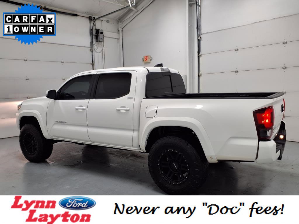 Used 2023 Toyota Tacoma SR5 w/ Technology Package image 6