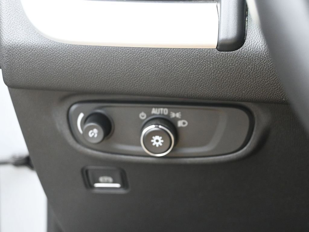 Used 2021 GMC Terrain SLE w/ Driver Convenience Package image 33