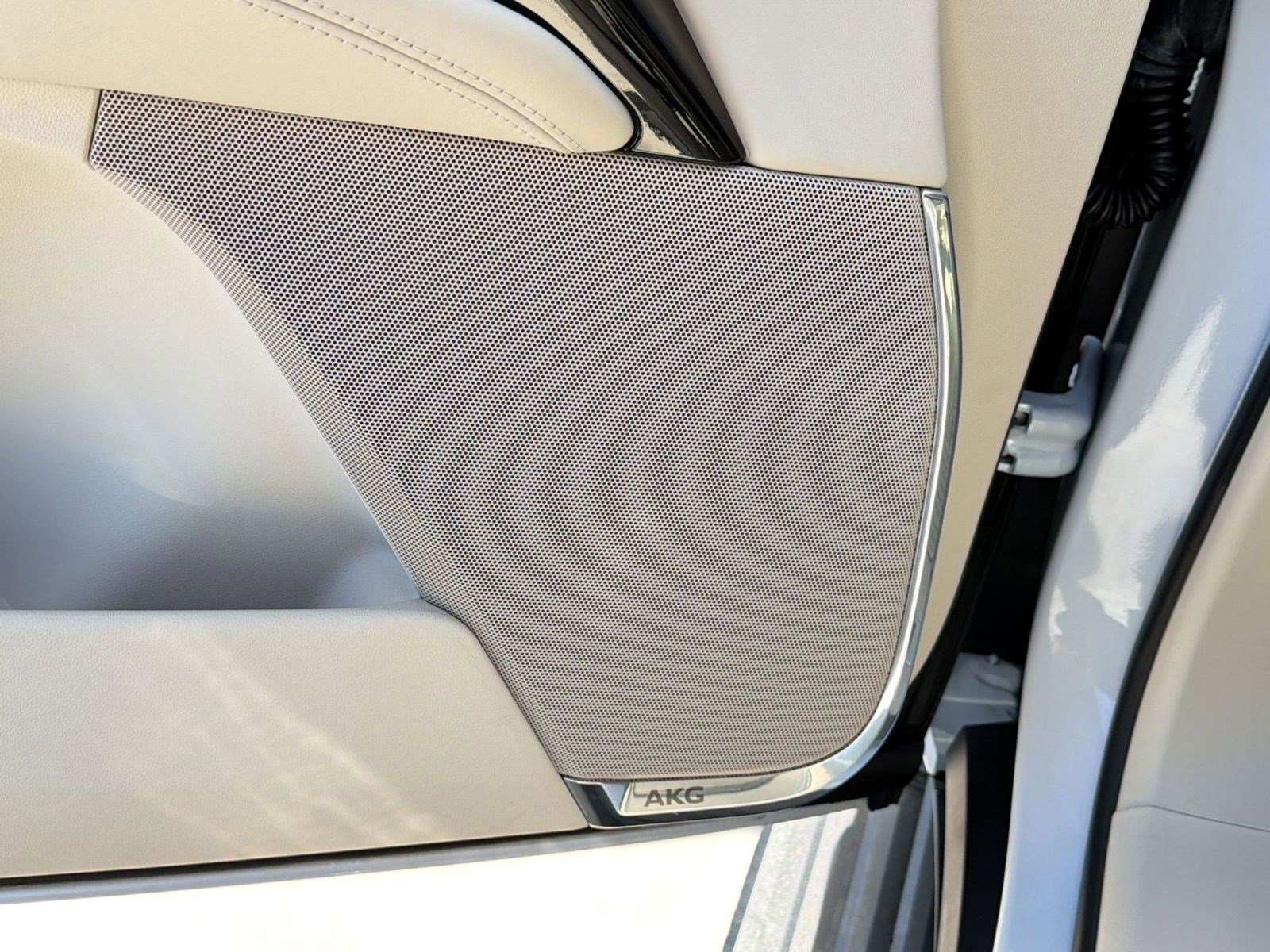 Certified 2026 Cadillac Escalade Platinum Sport w/ LPO, Floor Liner Package image 23