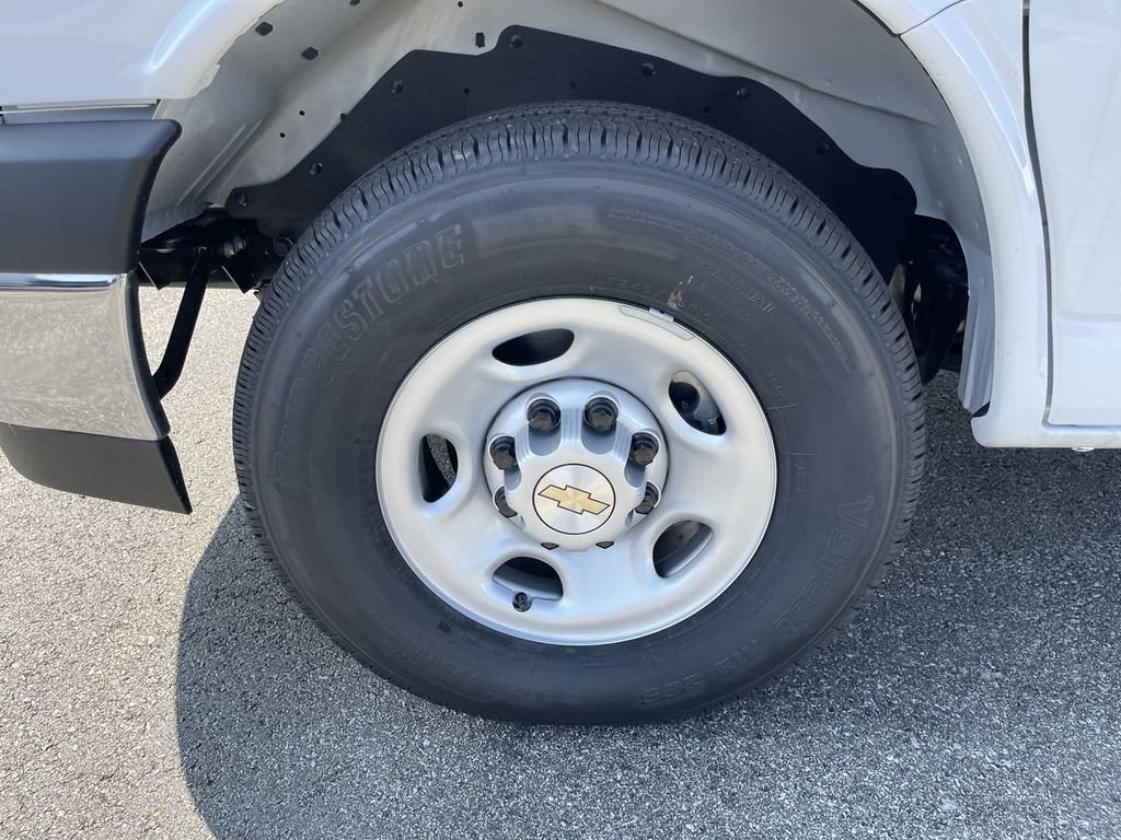 New 2025 Chevrolet Express 2500 w/ Driver Convenience Package image 6