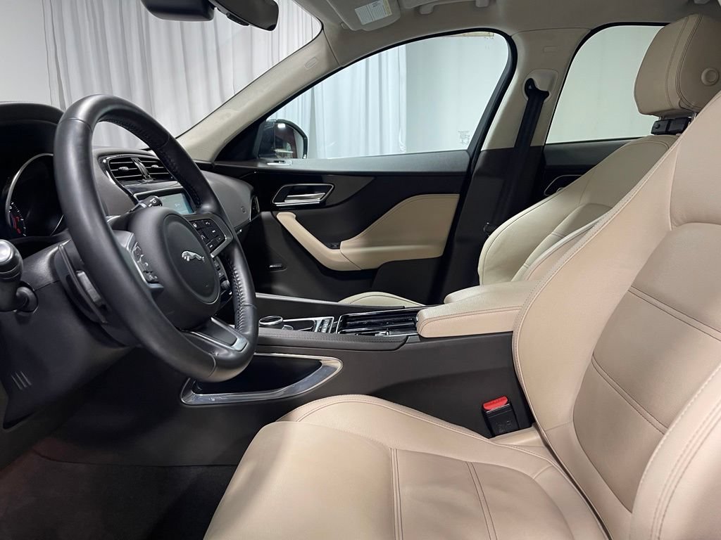 Used 2020 Jaguar F-PACE Prestige AWD/4WD image 20