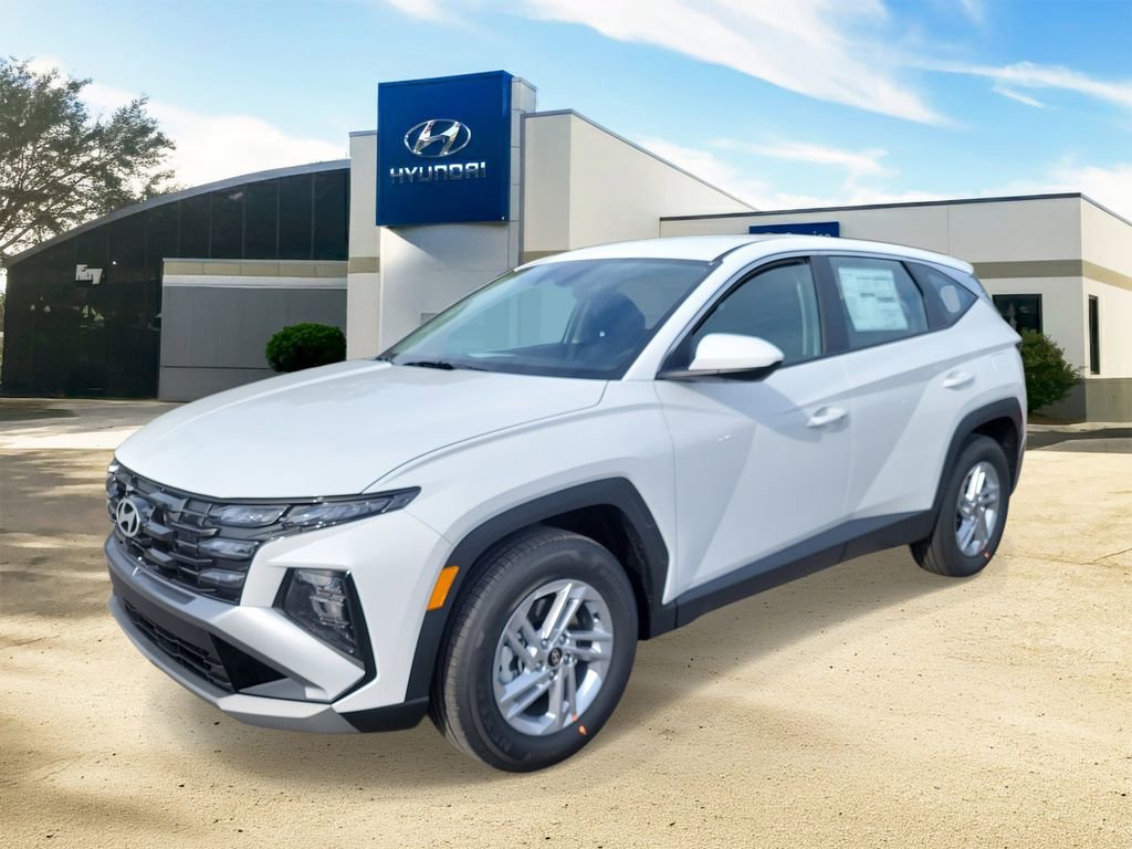 Used 2026 Hyundai Tucson SE image 2