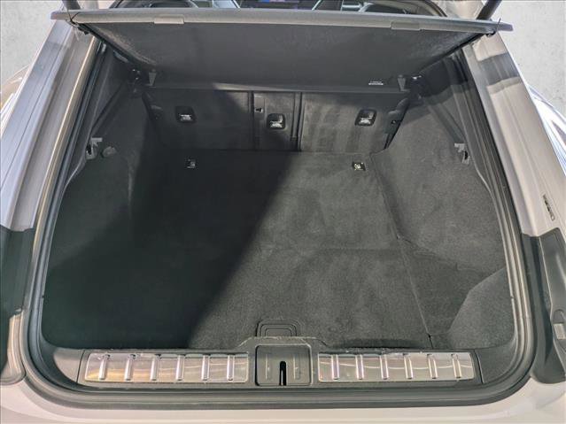 Used 2024 Porsche Panamera image 7