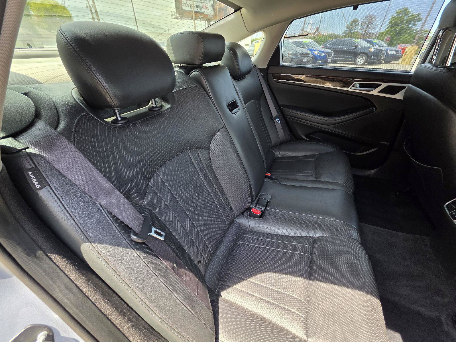 Used 2015 Hyundai Genesis 3.8 w/ Option Group 02 RWD image 37