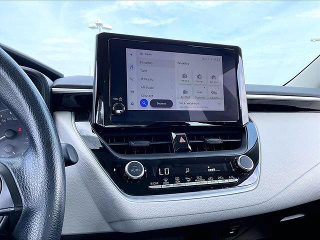 Used 2023 Toyota Corolla LE FWD image 18