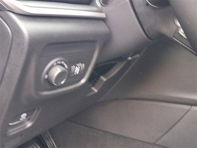 New 2025 Jeep Grand Cherokee Altitude image 14