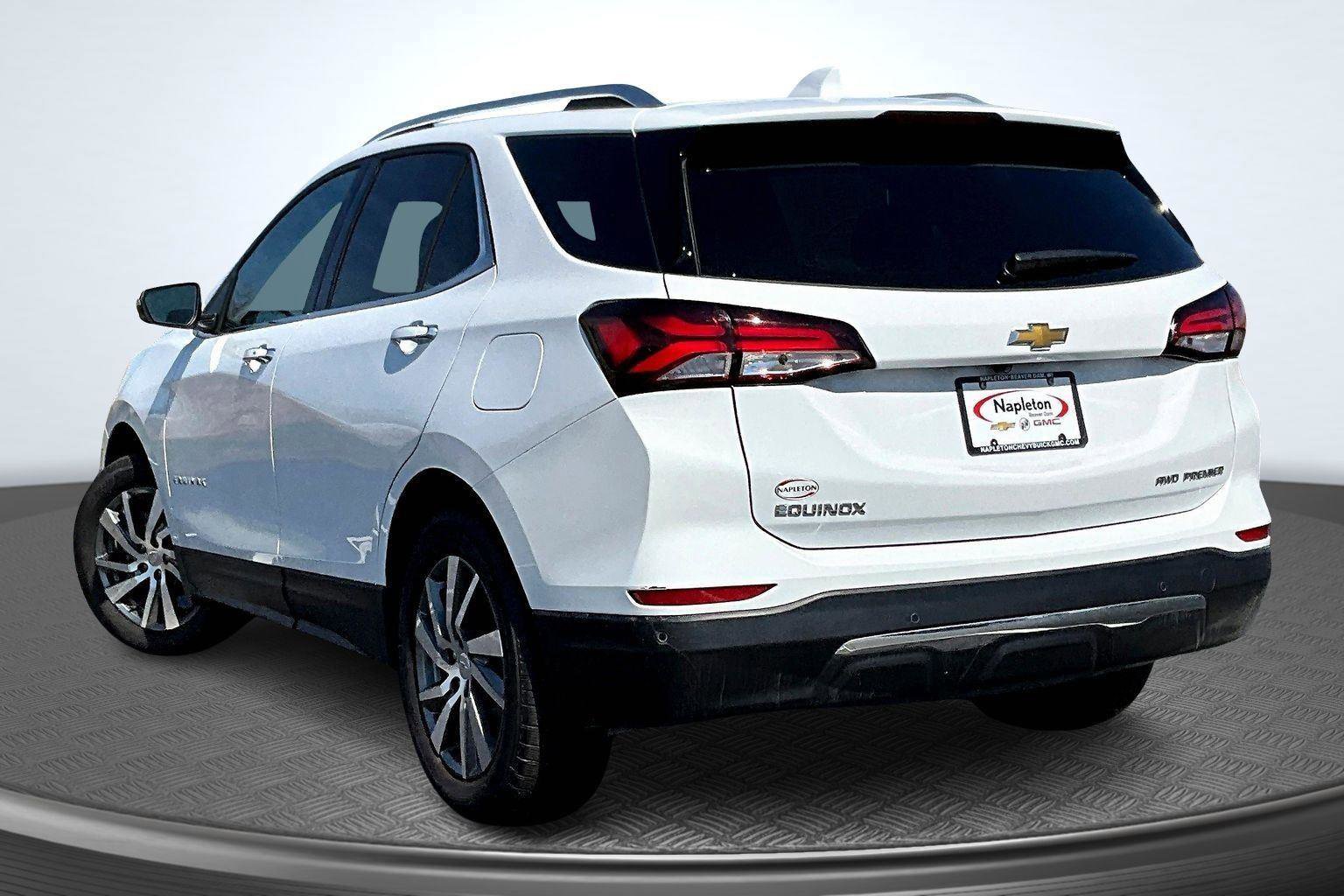 Used 2023 Chevrolet Equinox Premier image 14