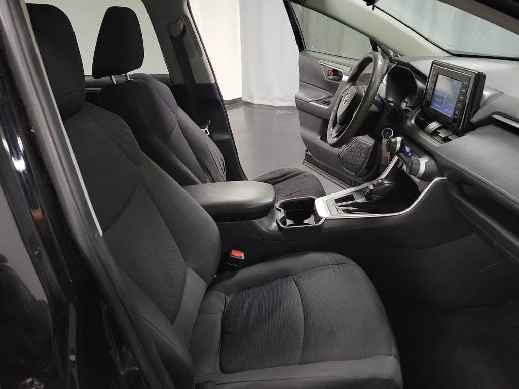 Used 2019 Toyota RAV4 LE FWD image 25