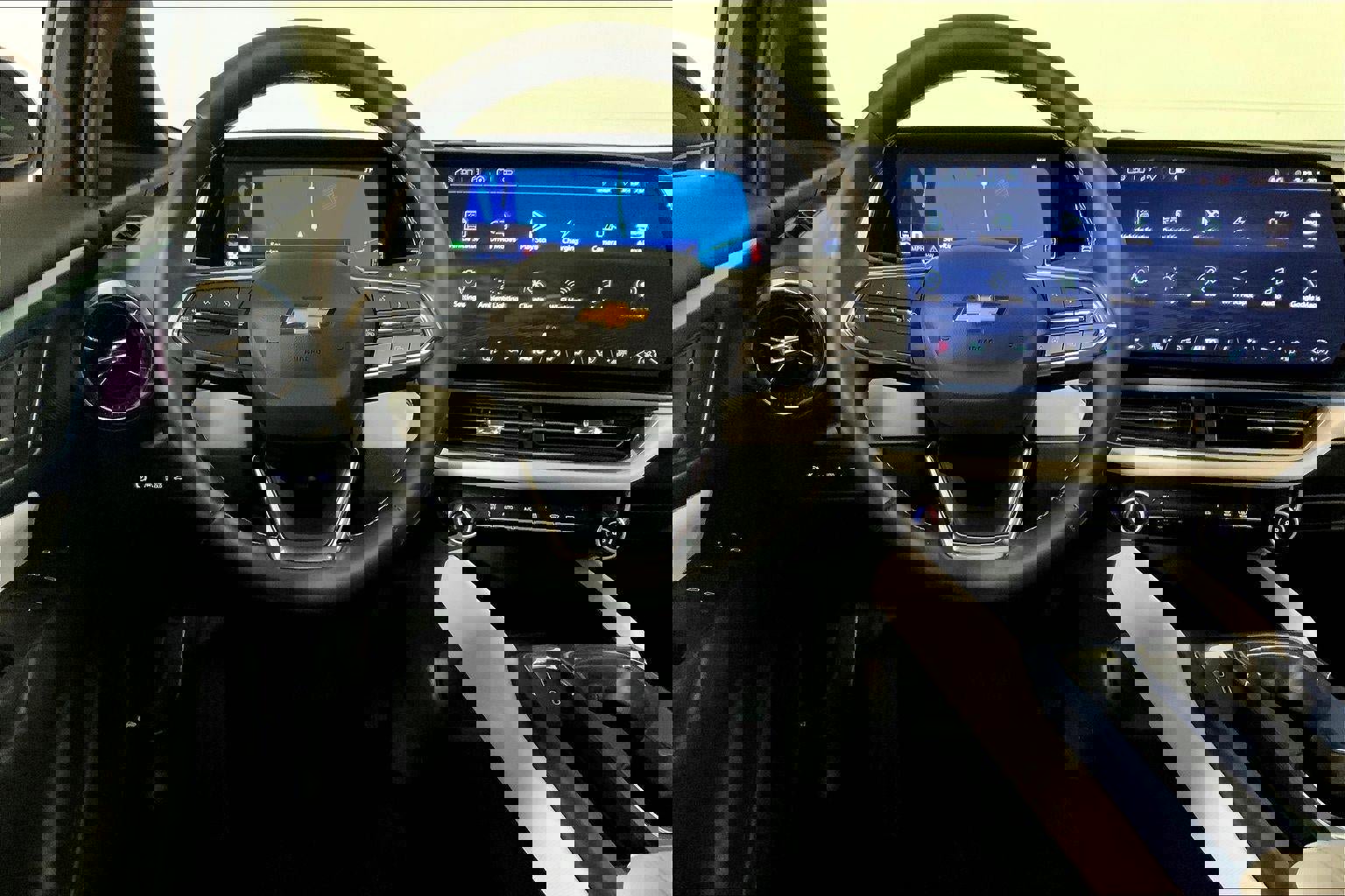 Used 2025 Chevrolet Equinox EV LT image 5