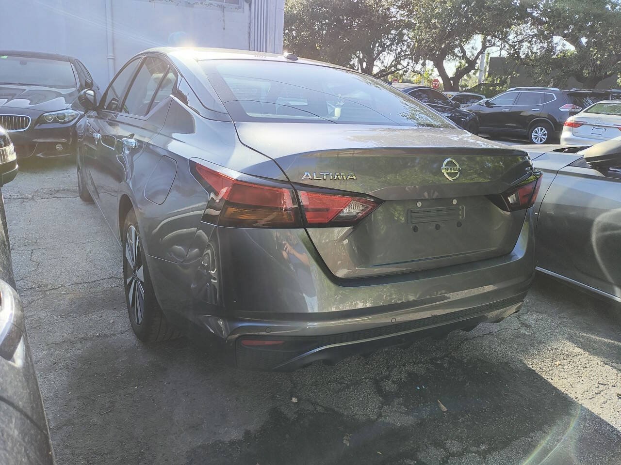 Used 2019 Nissan Altima 2.5 SL FWD image 16