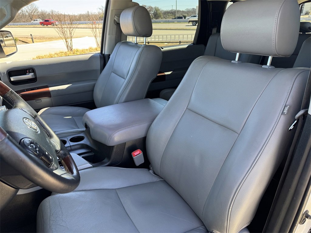 Used 2013 Toyota Sequoia Platinum image 26
