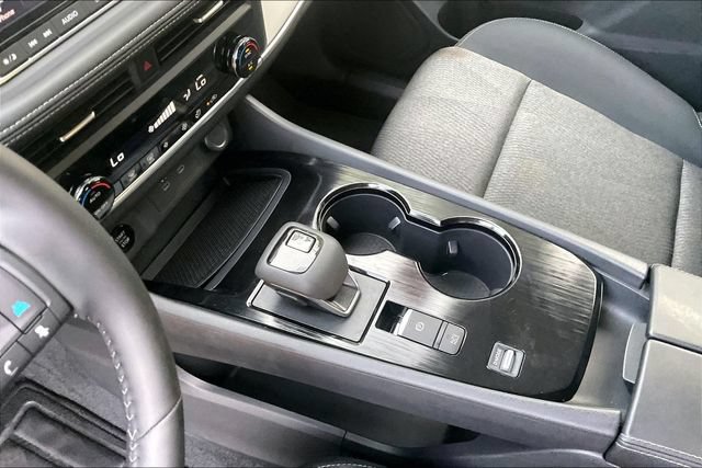 Certified 2026 Nissan Rogue SV FWD image 13