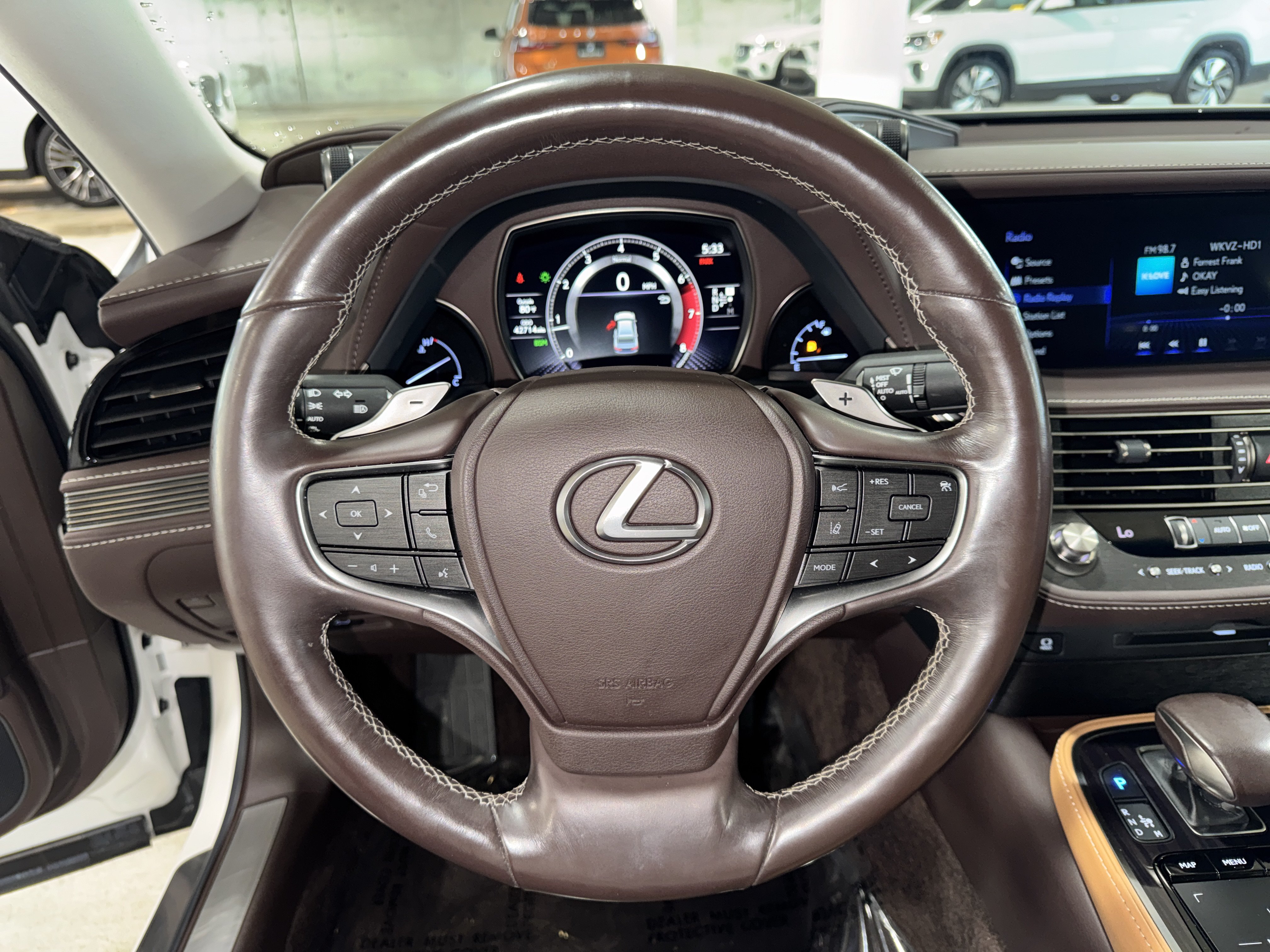 Used 2019 Lexus LS 500 w/ Accessory Package (Z2) RWD image 21