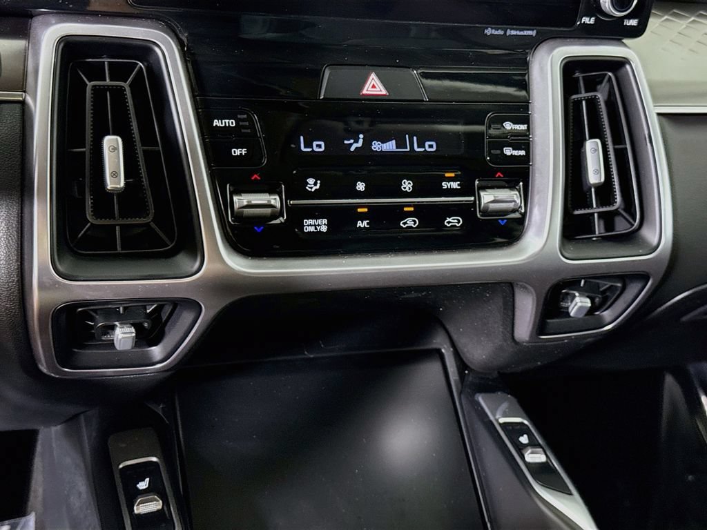 Certified 2023 Kia Sorento EX AWD/4WD image 10