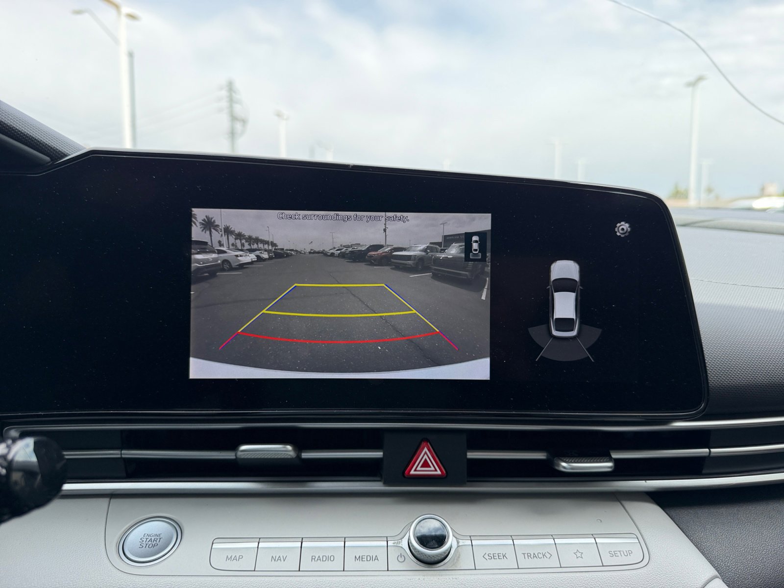 Used 2021 Hyundai Elantra Limited FWD image 29