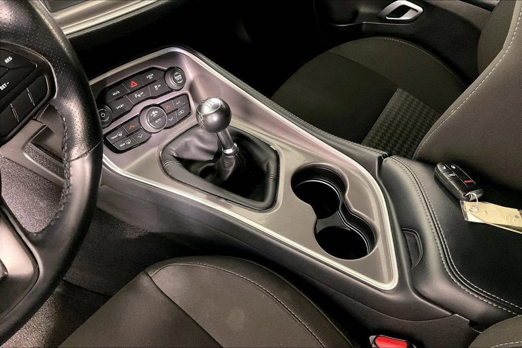 Used 2022 Dodge Challenger R/T w/ Blacktop Package image 19