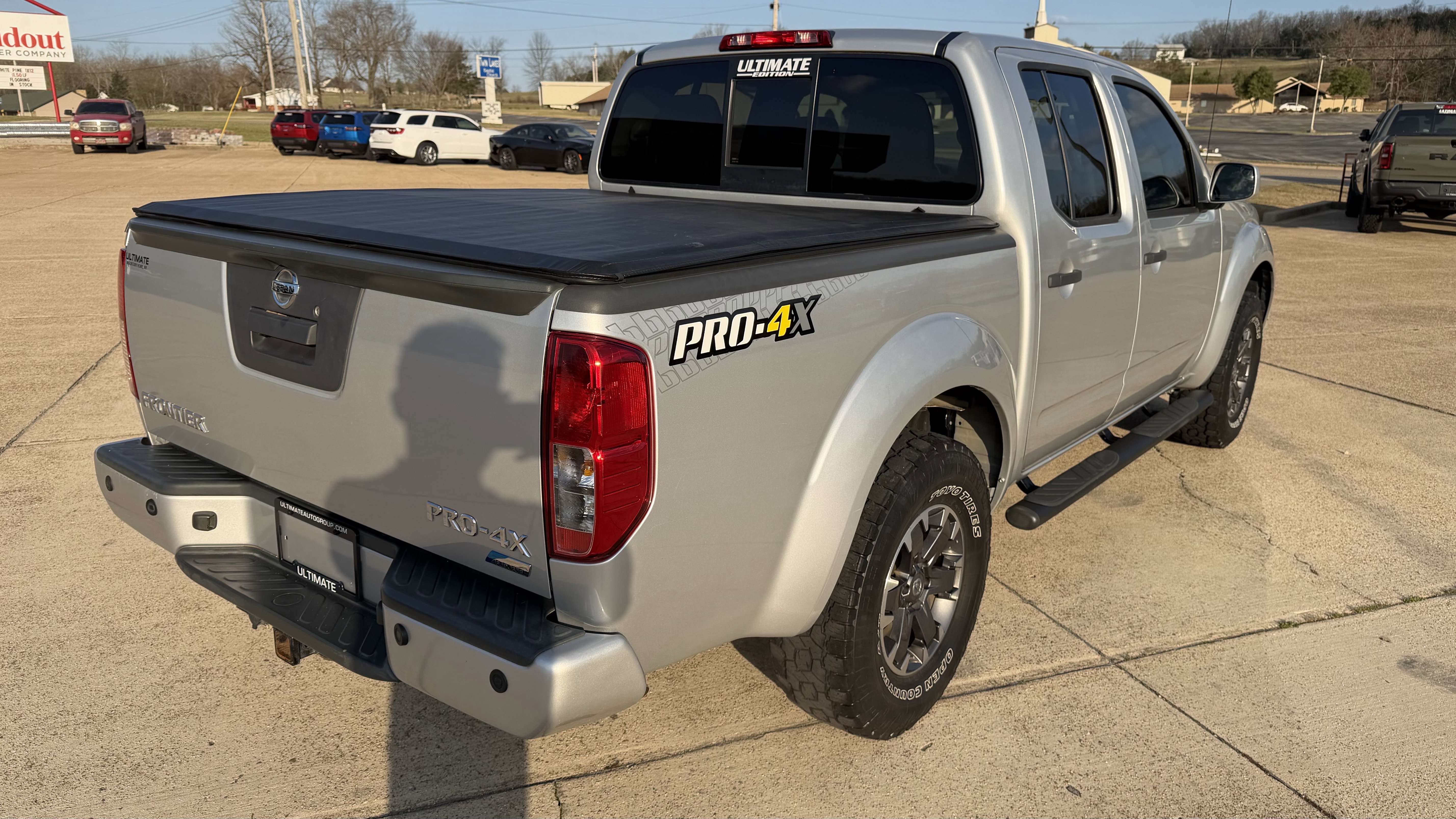 Used 2019 Nissan Frontier PRO-4X image 11