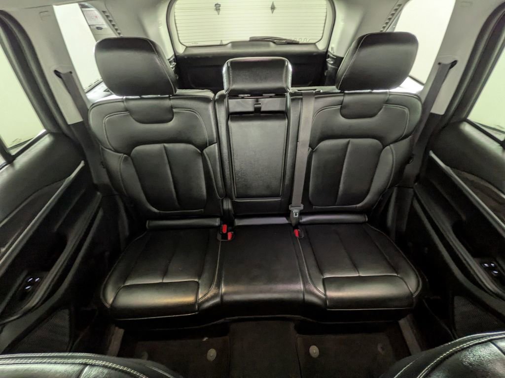 Certified 2023 Jeep Grand Cherokee Limited image 32