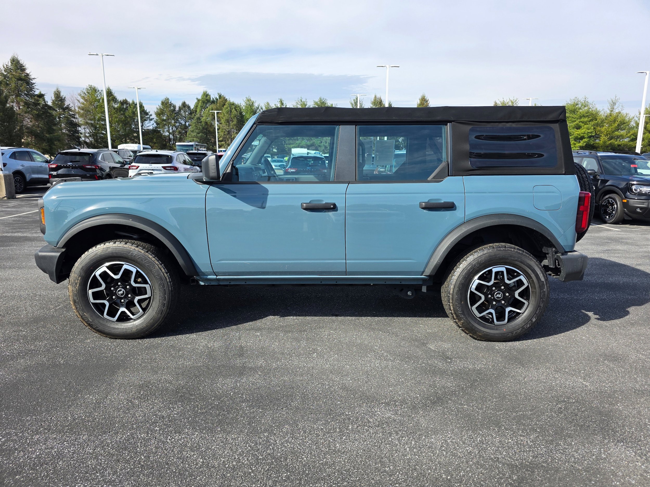 Certified 2022 Ford Bronco 4-Door image 2