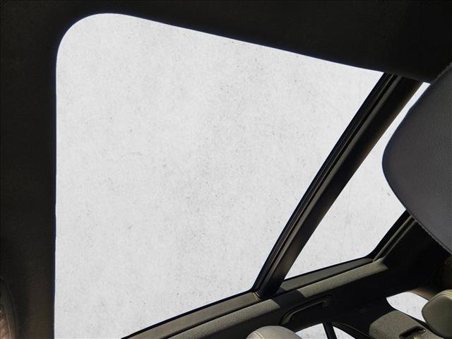 Used 2025 Mercedes-Benz GLE 350 4MATIC image 16