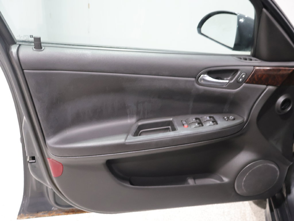 Used 2013 Chevrolet Impala LT FWD image 13