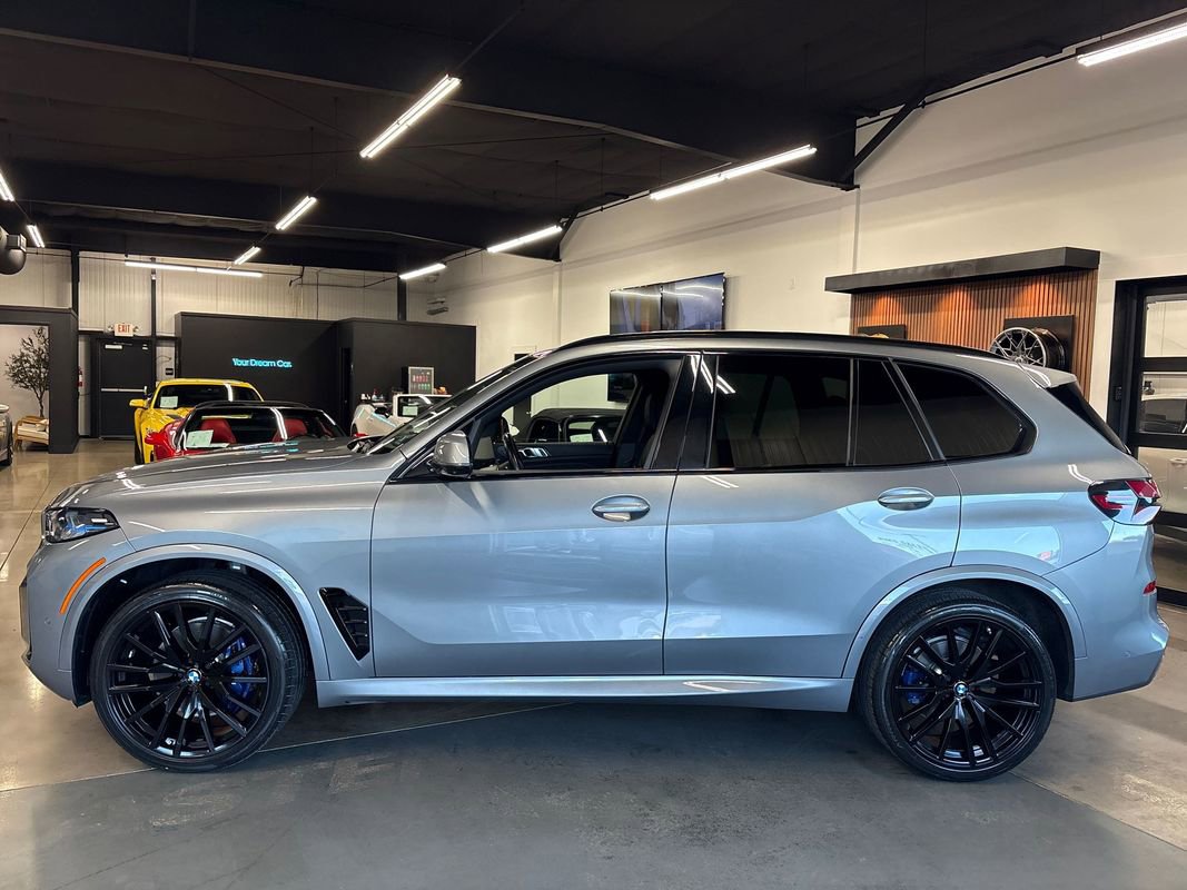 Used 2024 BMW X5 sDrive40i w/ M Sport Package image 4