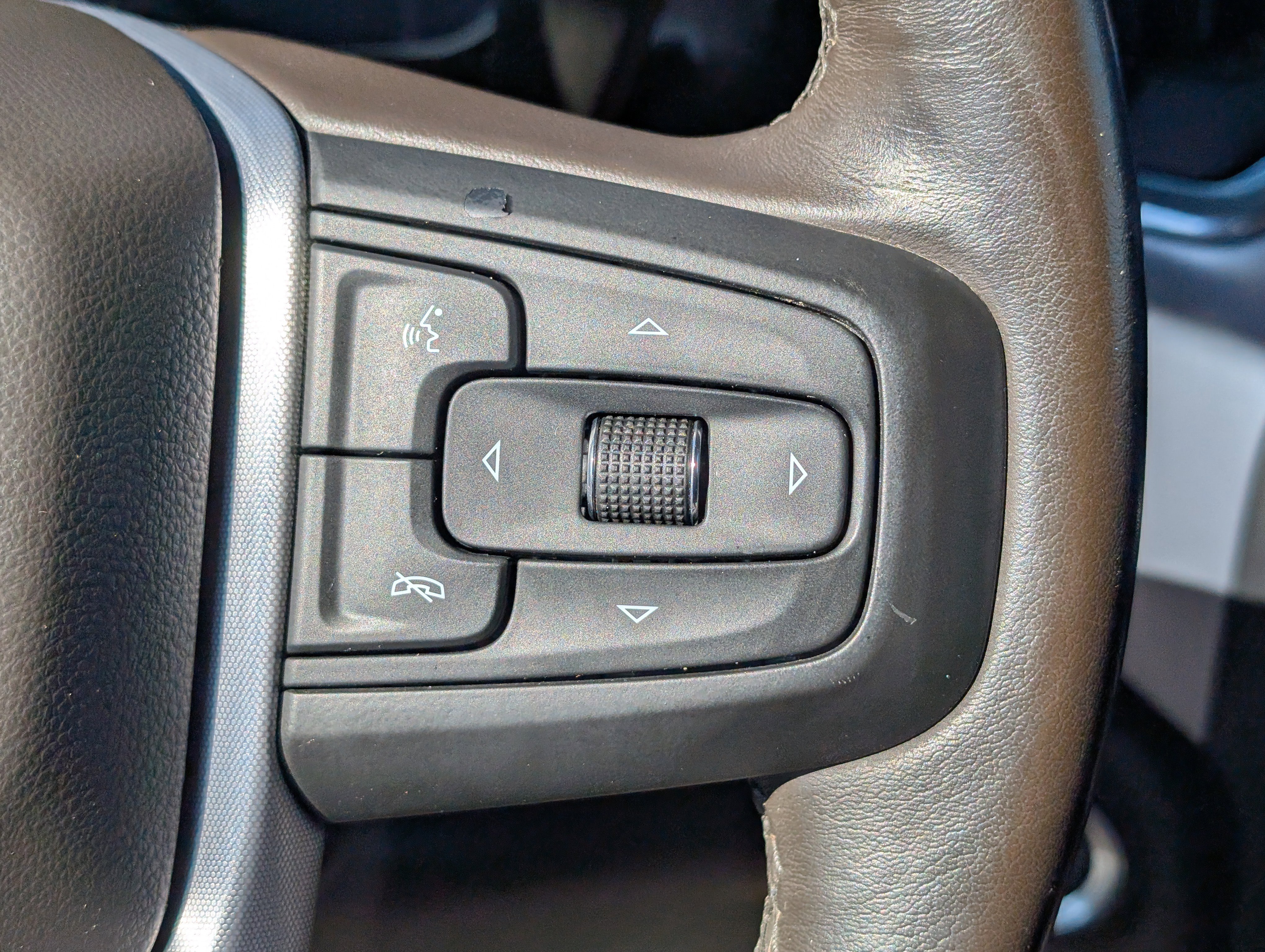 Used 2021 GMC Sierra 1500 SLT w/ X31 Off-Road Package image 20