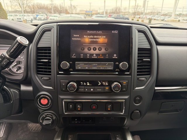 Used 2024 Nissan Titan SV w/ SV Convenience Package image 25