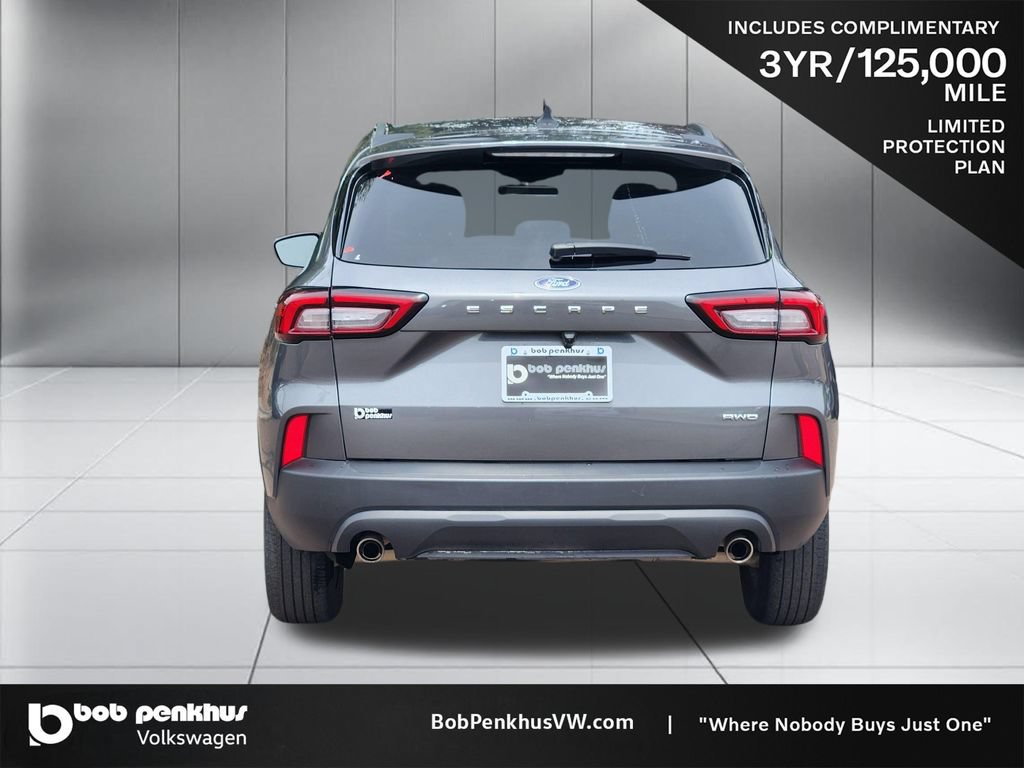 Used 2025 Ford Escape ST-Line Select AWD/4WD image 26